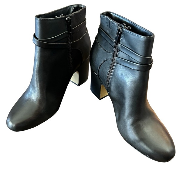 Bella Vita Diaz Bootie Size 11 Wide Width - Picture 5 of 11